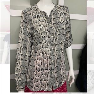 Fylo Ladies Long Sleeve Button-Down Blouse